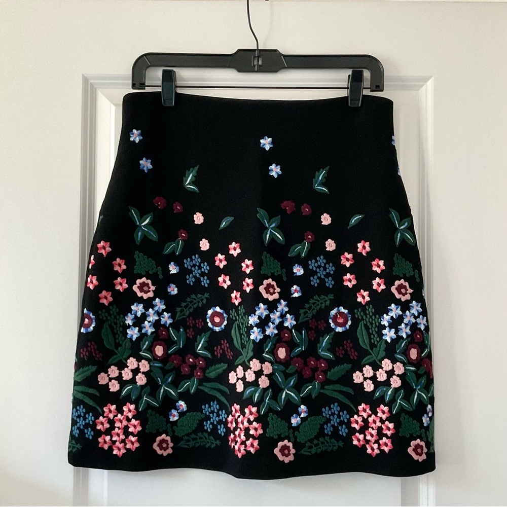 ZARA Floral Embroidery Mini Skirt